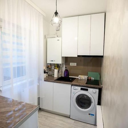Garsoniera Central II Târgu Jiu Zewnętrze zdjęcie