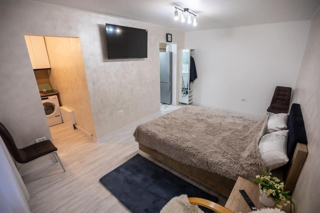 Garsoniera Central II Târgu Jiu Zewnętrze zdjęcie