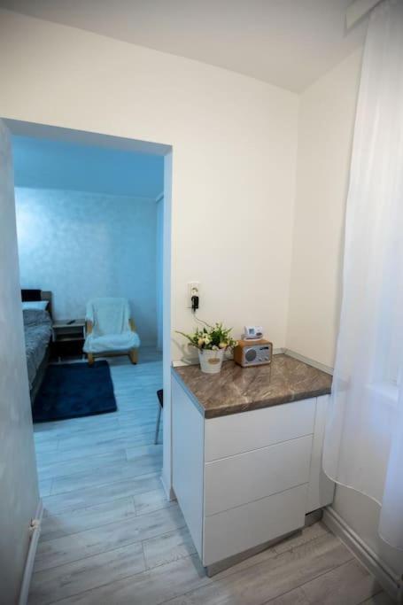 Garsoniera Central II Târgu Jiu Zewnętrze zdjęcie